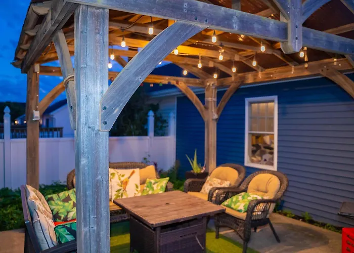Guest House * Urbana