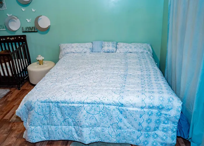 Guest House * Urbana