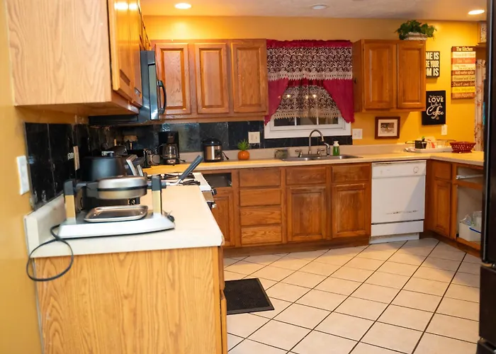 Guest House * Urbana